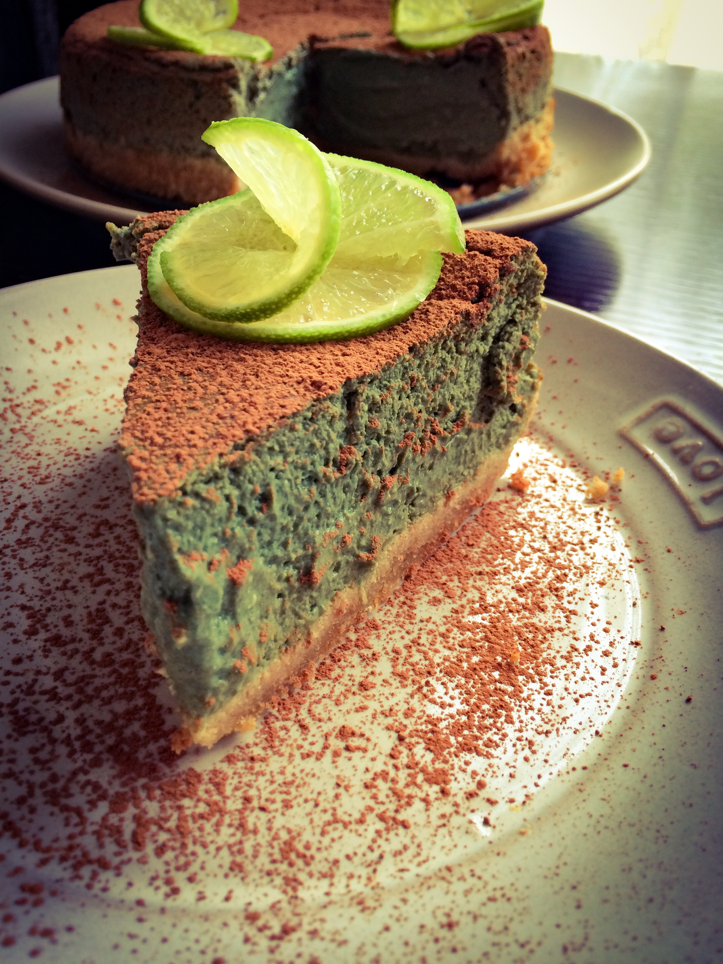 Protein Lime and Spirulina Cheesecake on Cashew Base